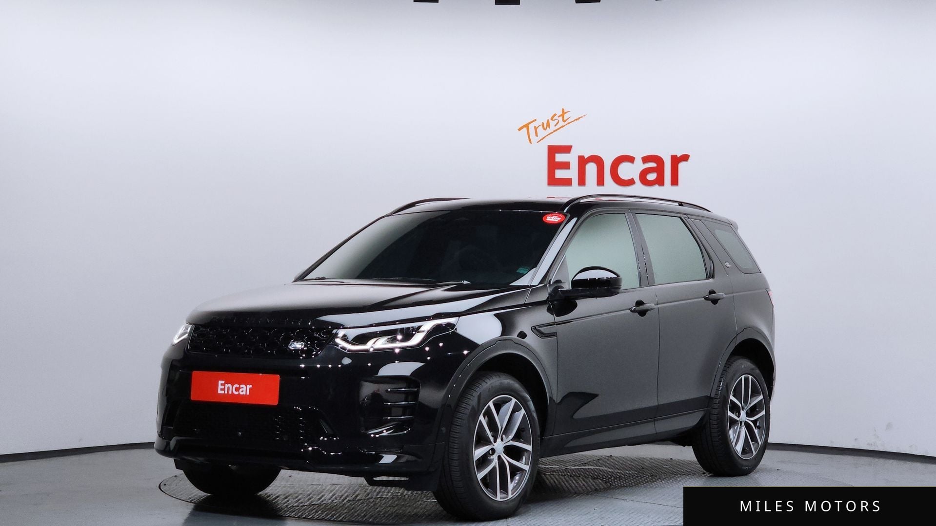 Land Rover Discovery Sport 2025 — фото 1 из 12