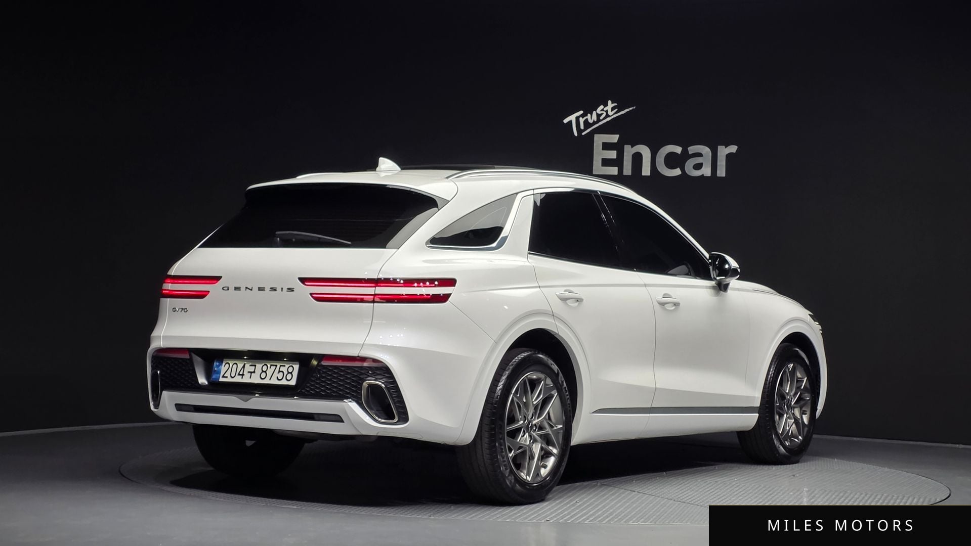 Genesis GV70 2023 — миниатюра 2