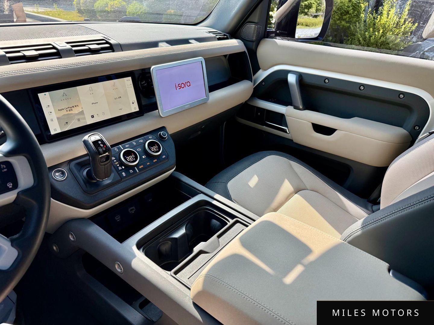 Land Rover Defender 2023 — миниатюра 11