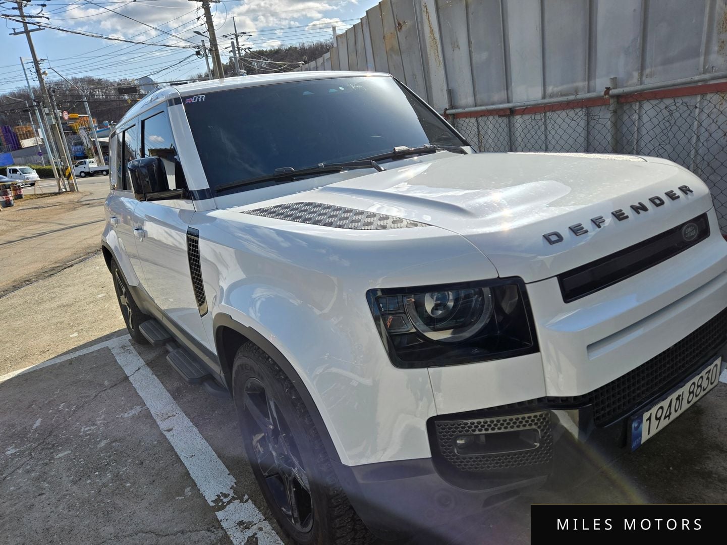 Land Rover Defender 2023 — миниатюра 3
