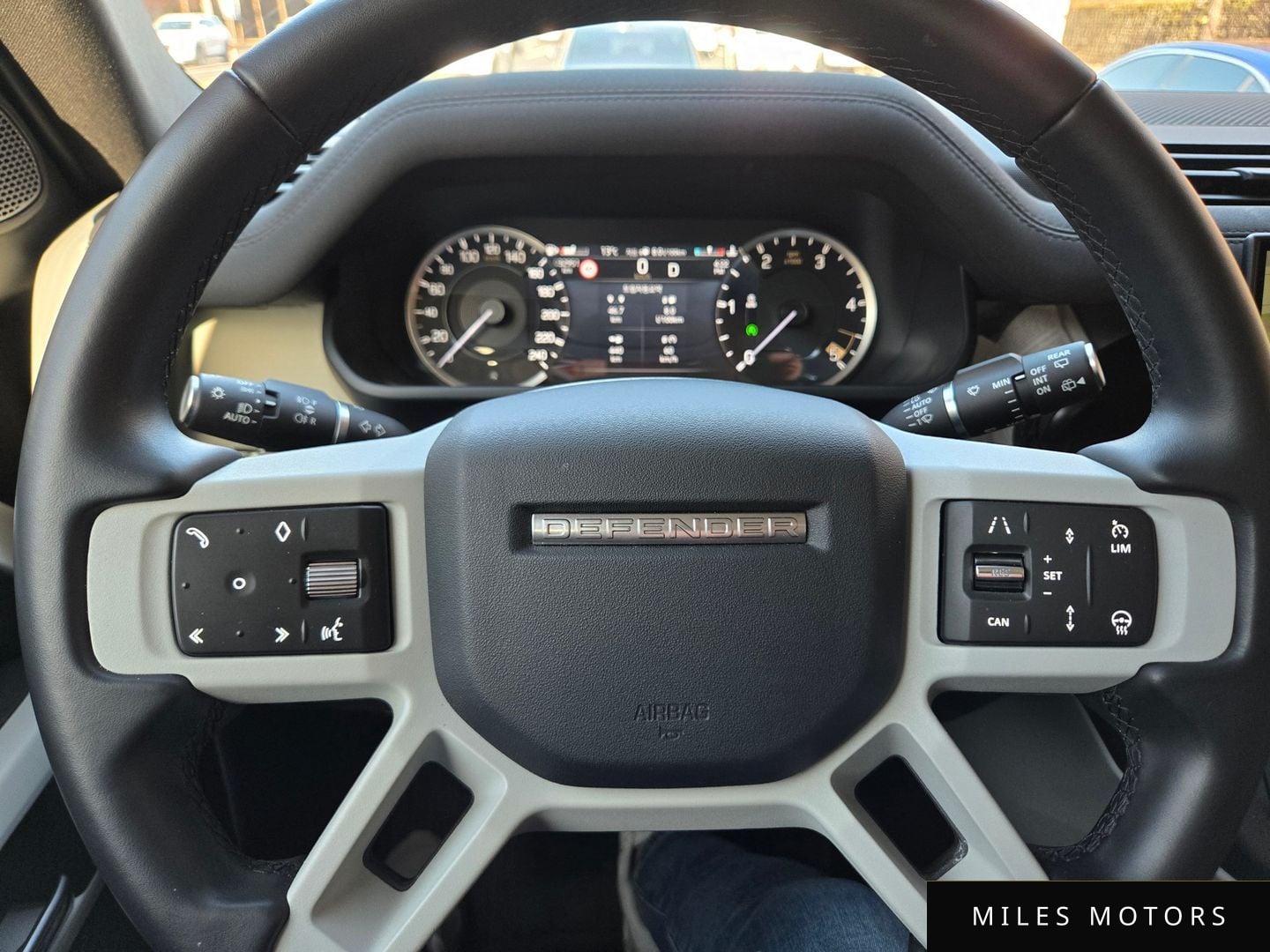 Land Rover Defender 2023 — миниатюра 7