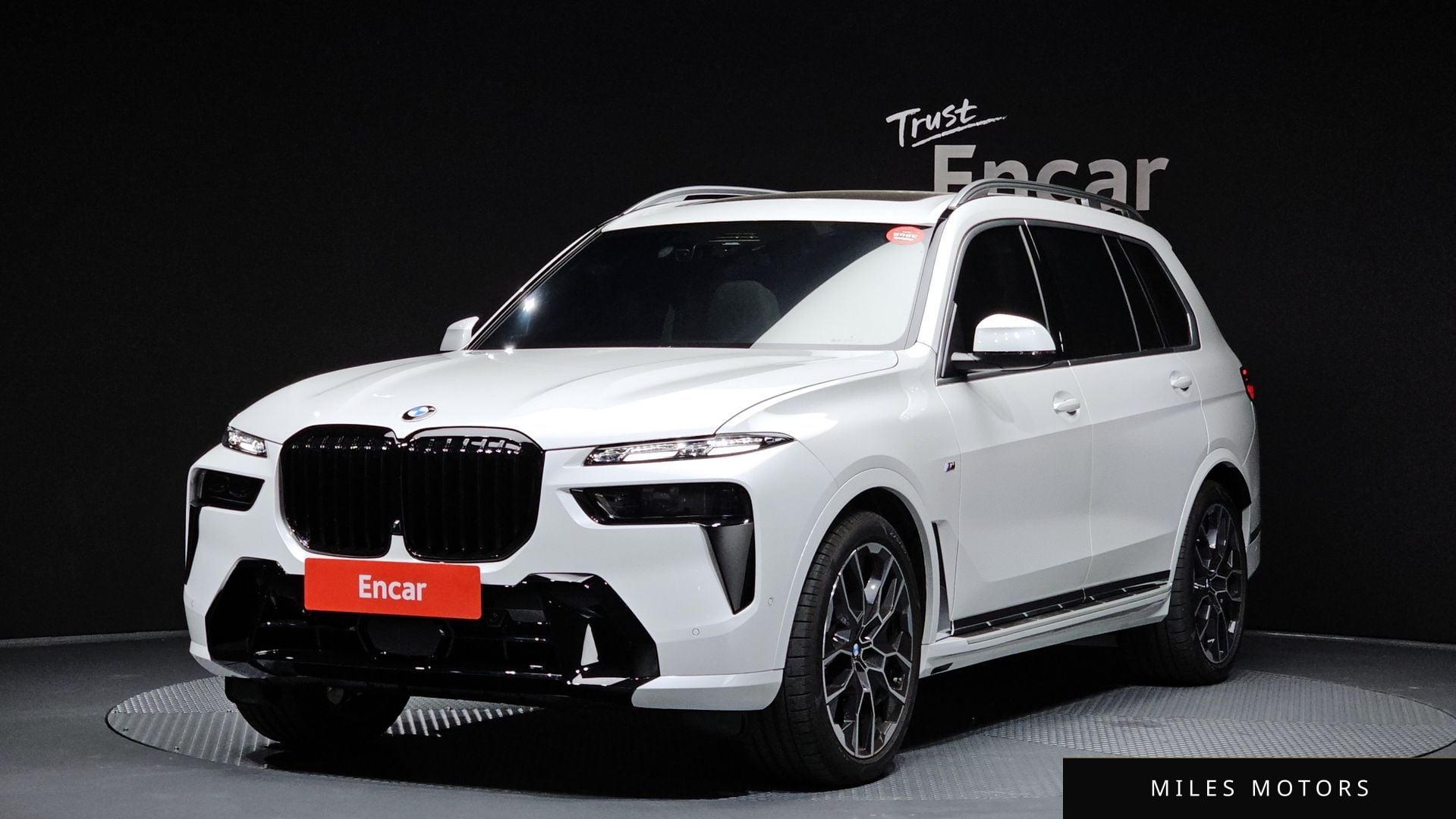BMW X7 (G07) 2026 — фото 1 из 12