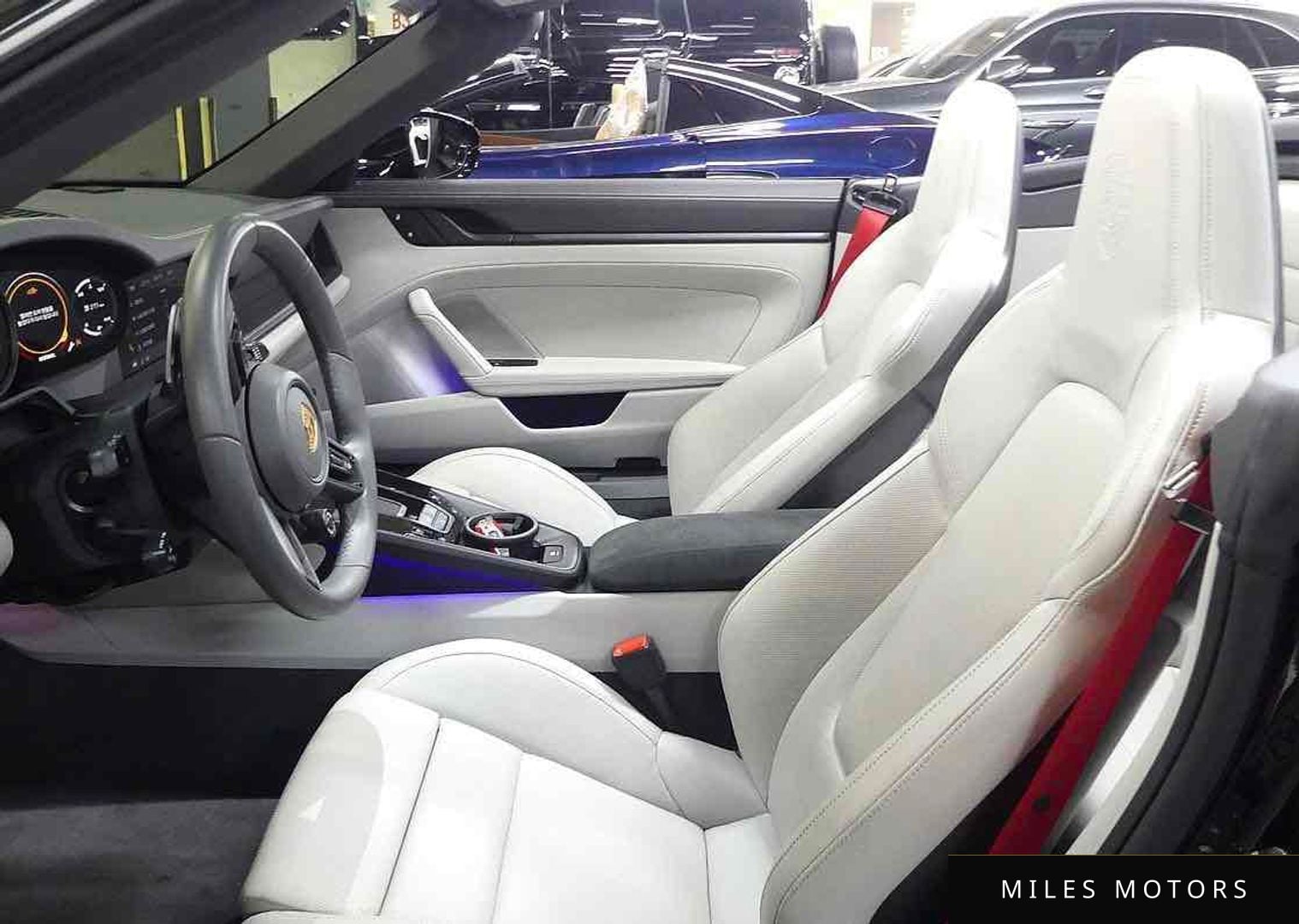 Porsche 911 (992) 2023 — миниатюра 10