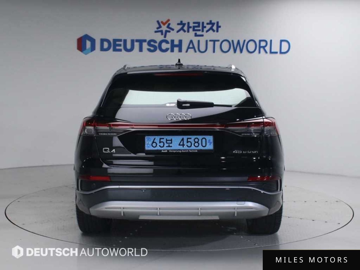 Audi Q4 e-tron 2025 — миниатюра 4