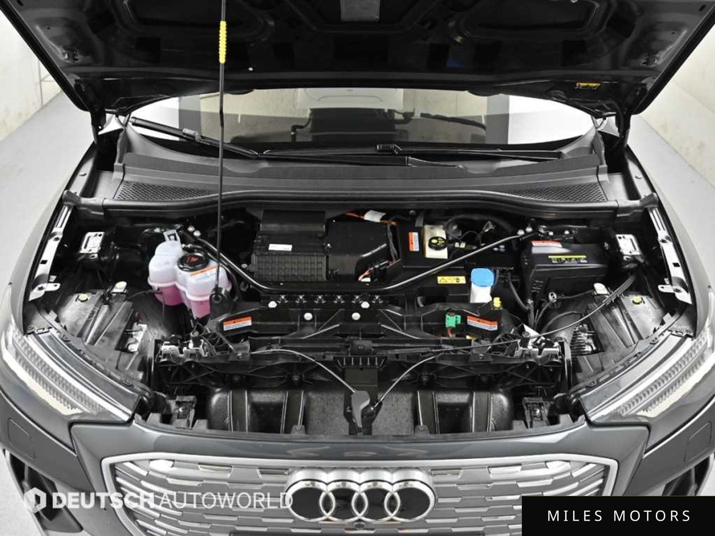 Audi Q4 e-tron 2025 — миниатюра 6