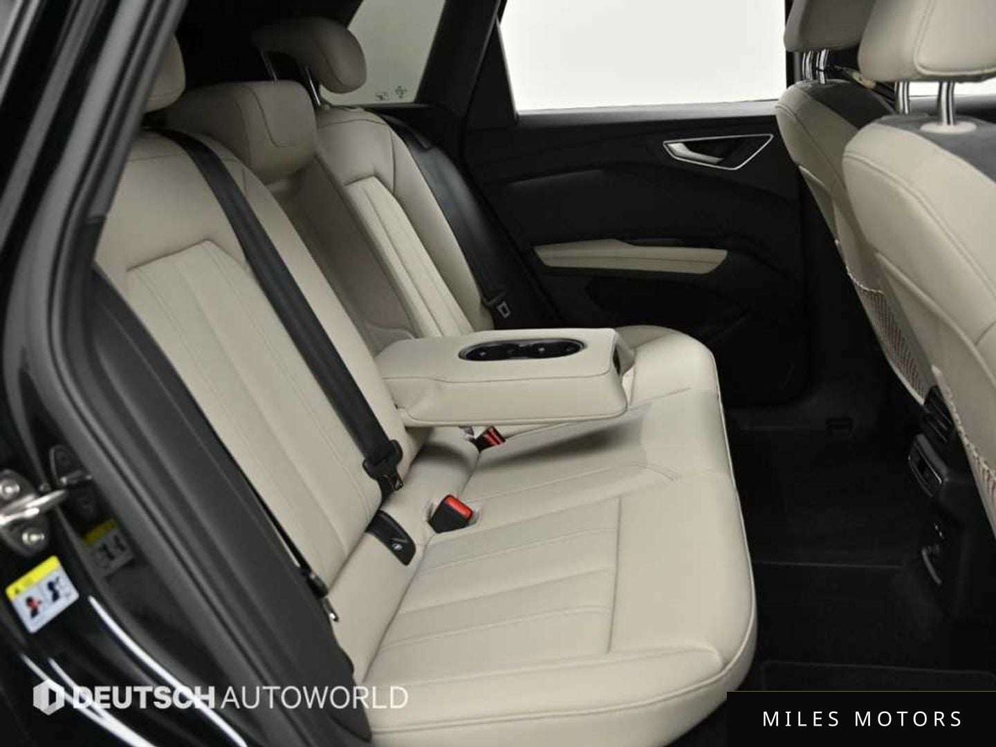 Audi Q4 e-tron 2025 — миниатюра 12