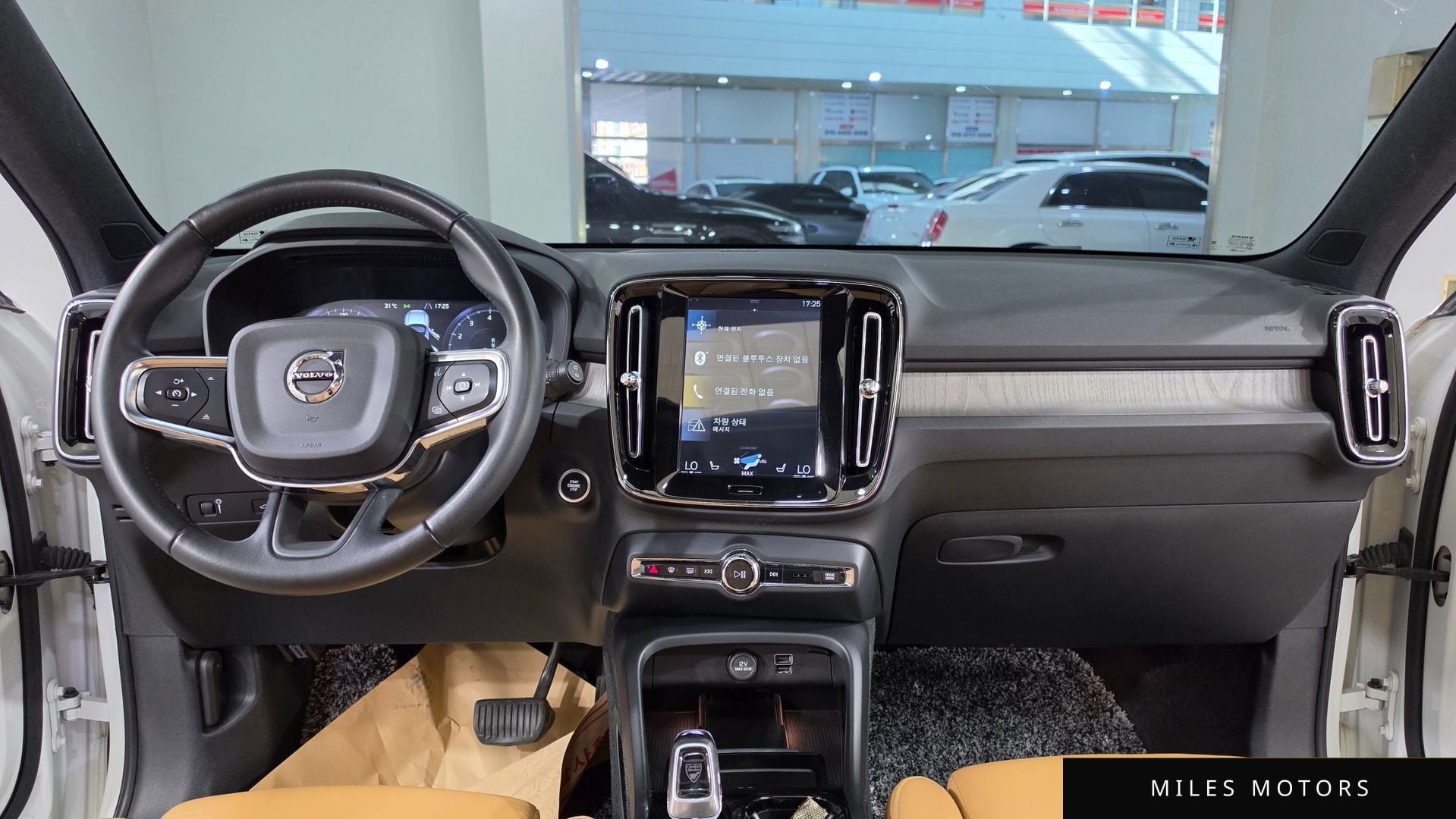 Volvo XC40 2021 — миниатюра 10