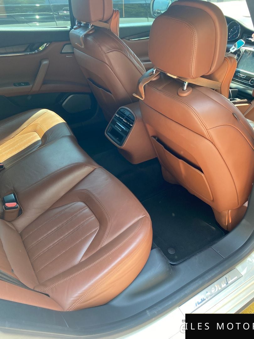 Maserati Quattroporte 2015 — миниатюра 9