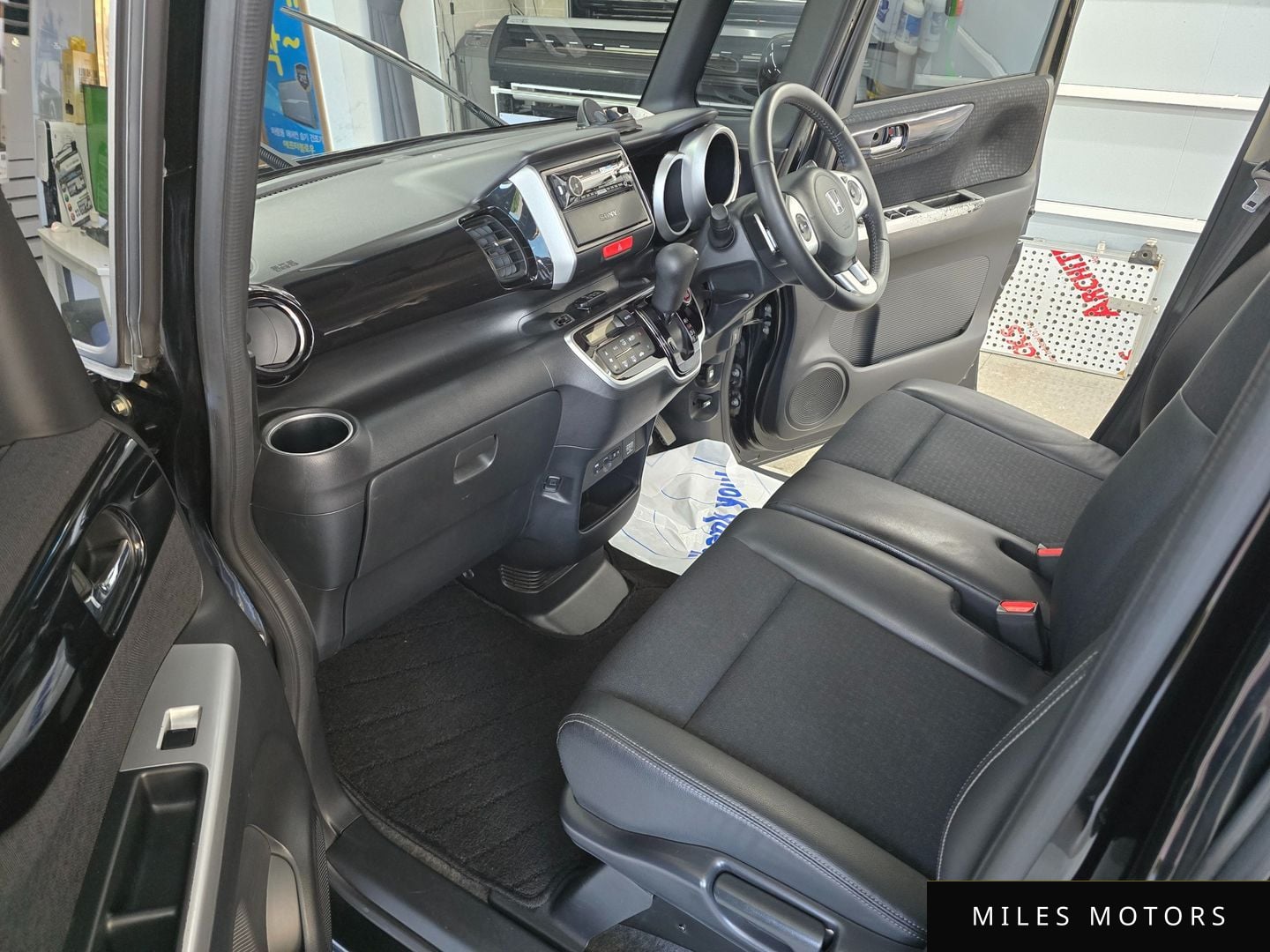 Honda N-BOX 2016 — миниатюра 8