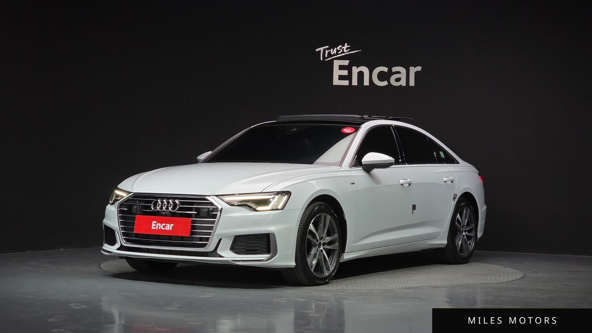 Audi A6 (C8) 2021 — фото 1 из 12