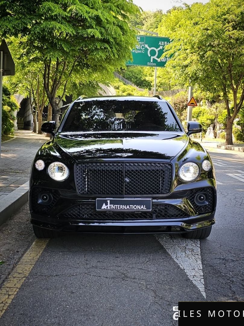 Bentley Bentayga 2022 — миниатюра 2