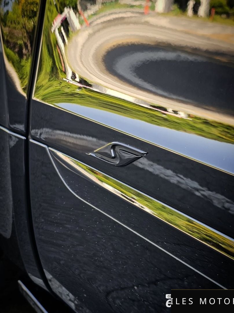 Bentley Bentayga 2022 — миниатюра 4