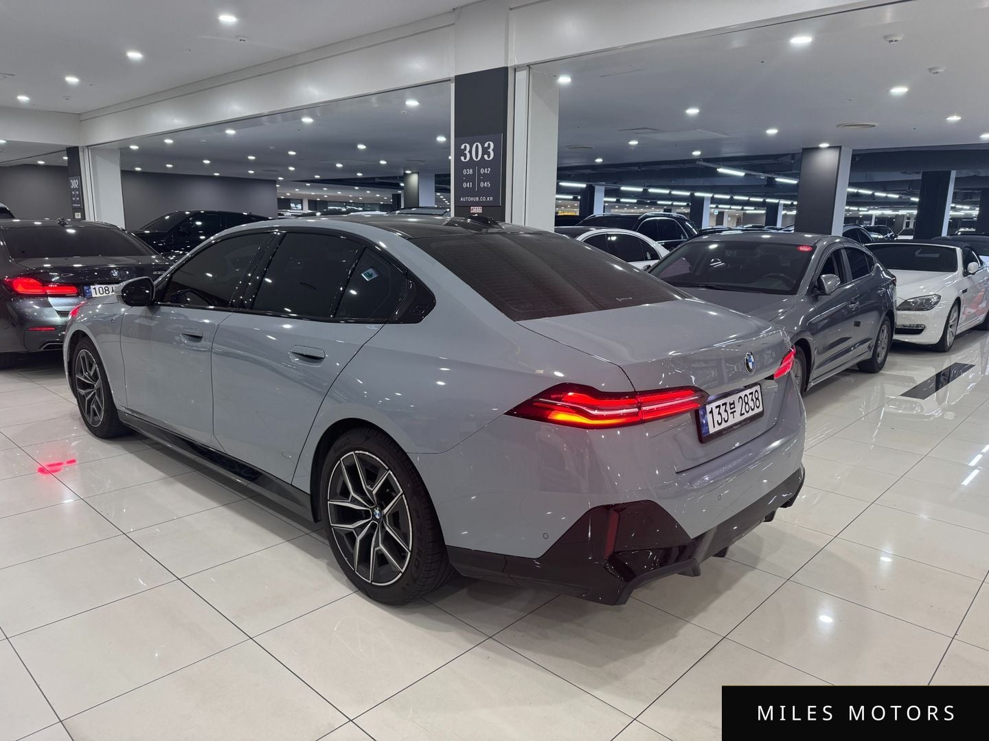 BMW 5 Series (G60) 2024 — миниатюра 2