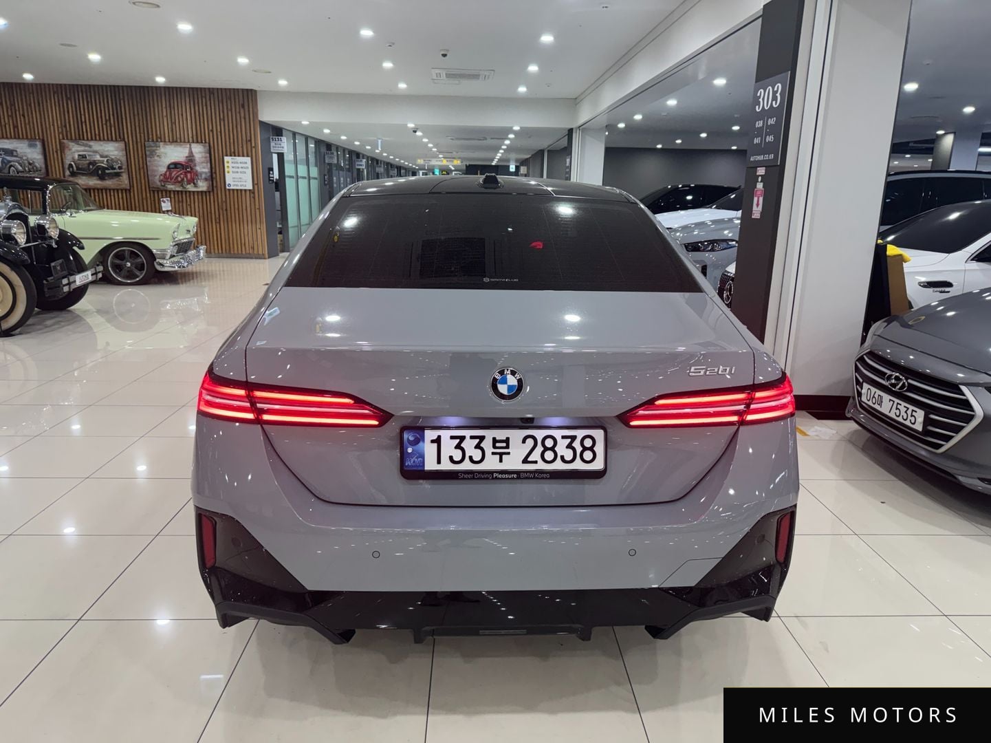 BMW 5 Series (G60) 2024 — миниатюра 4