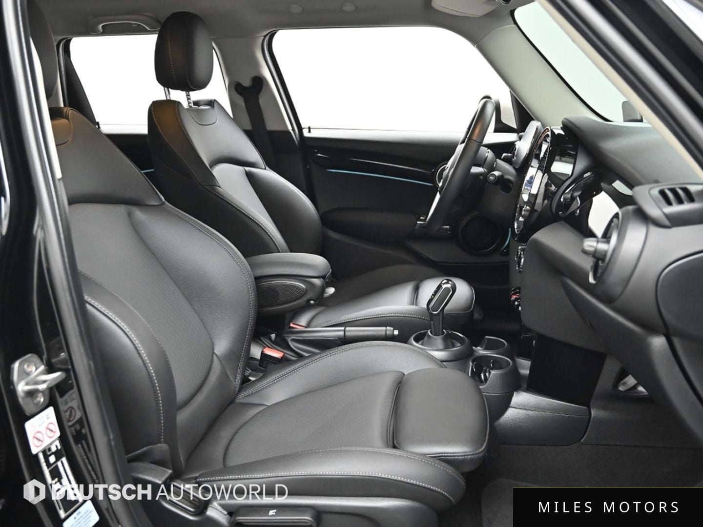 MINI Cooper 2024 — миниатюра 10
