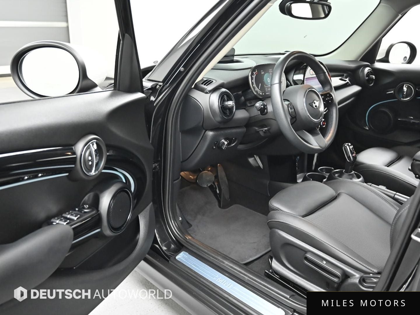 MINI Cooper 2024 — миниатюра 11