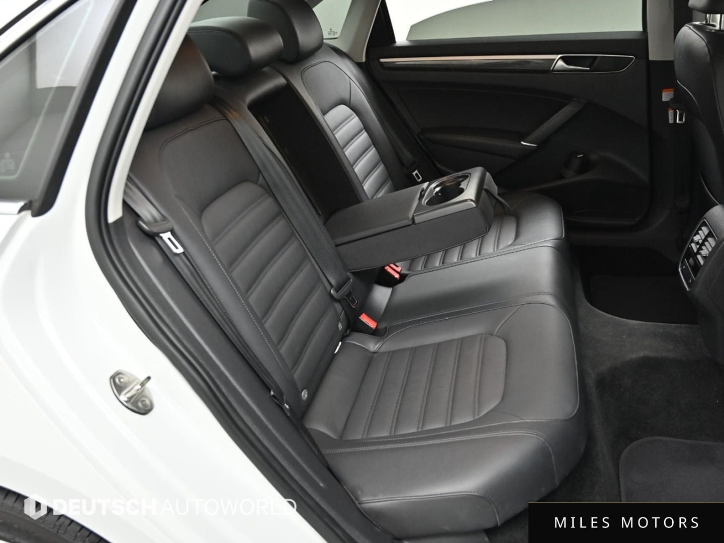 Volkswagen Passat 2018 — миниатюра 12