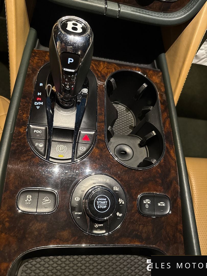 Bentley Bentayga 2018 — миниатюра 9