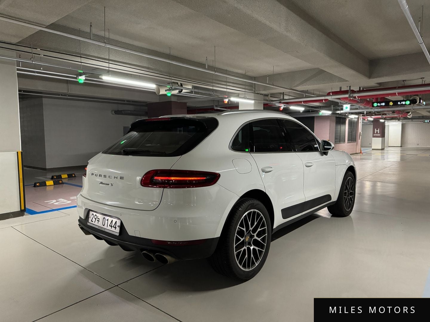 Porsche Macan 2017 — миниатюра 2