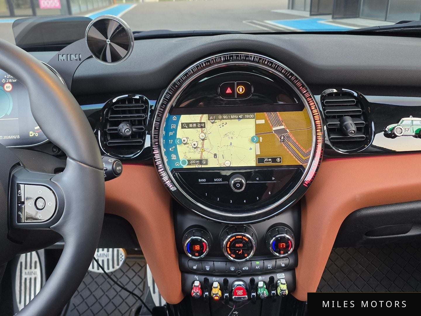MINI Cooper S 2024 — миниатюра 11