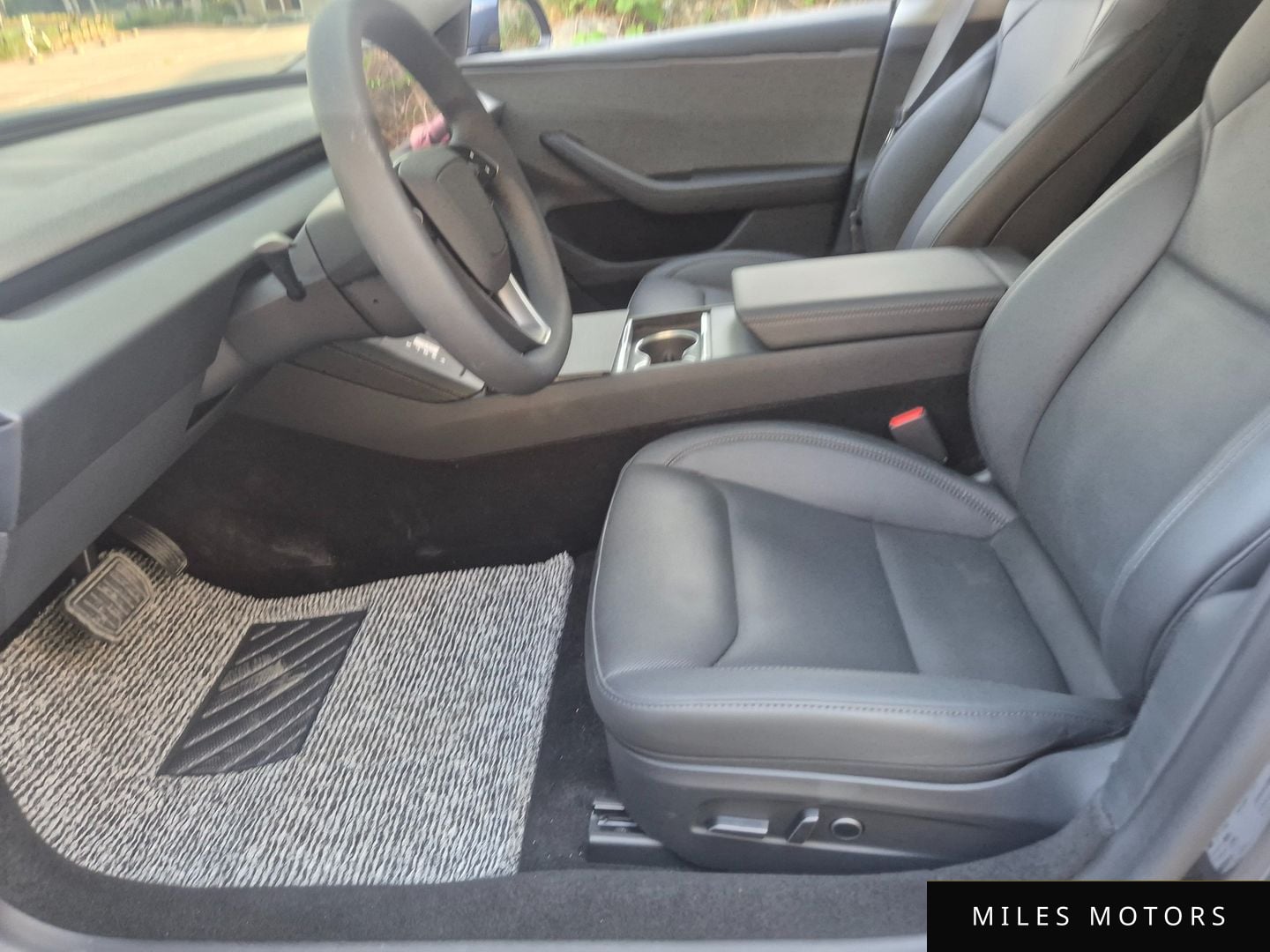 Tesla Model 3 2025 — миниатюра 7