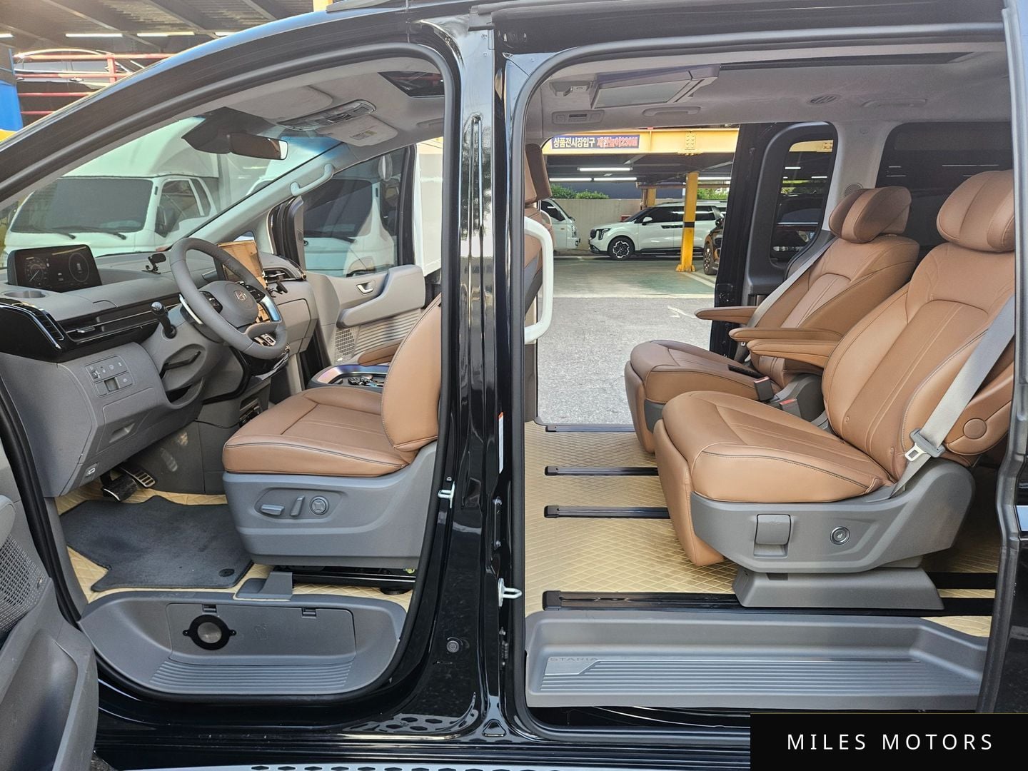 Hyundai Staria 2025 — миниатюра 6