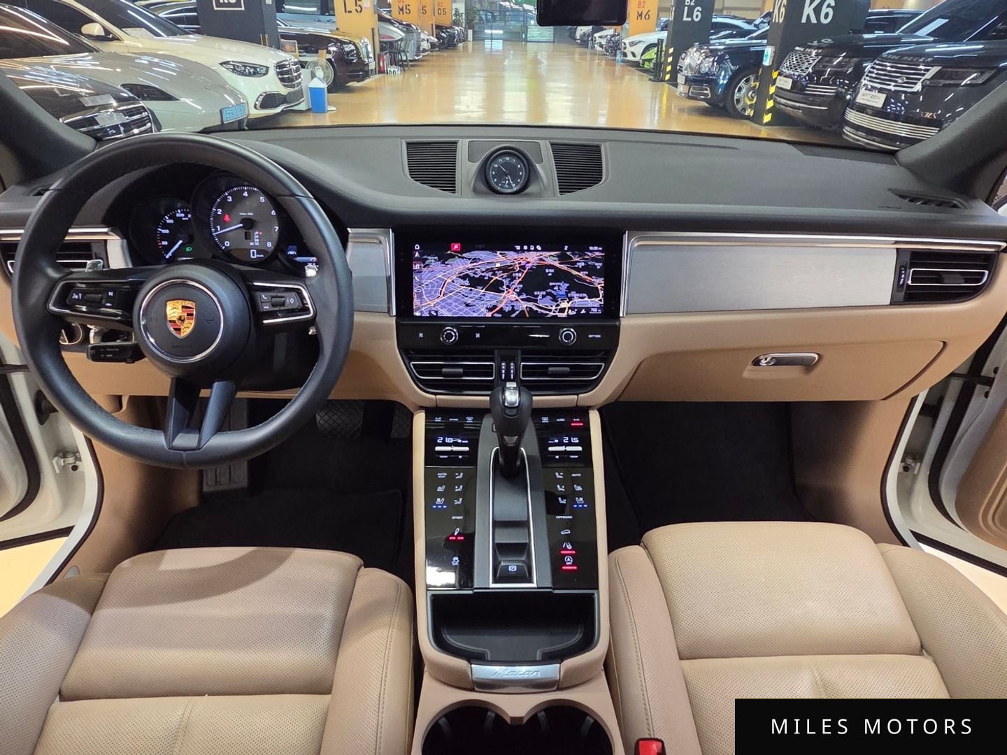 Porsche Macan 2022 — миниатюра 7