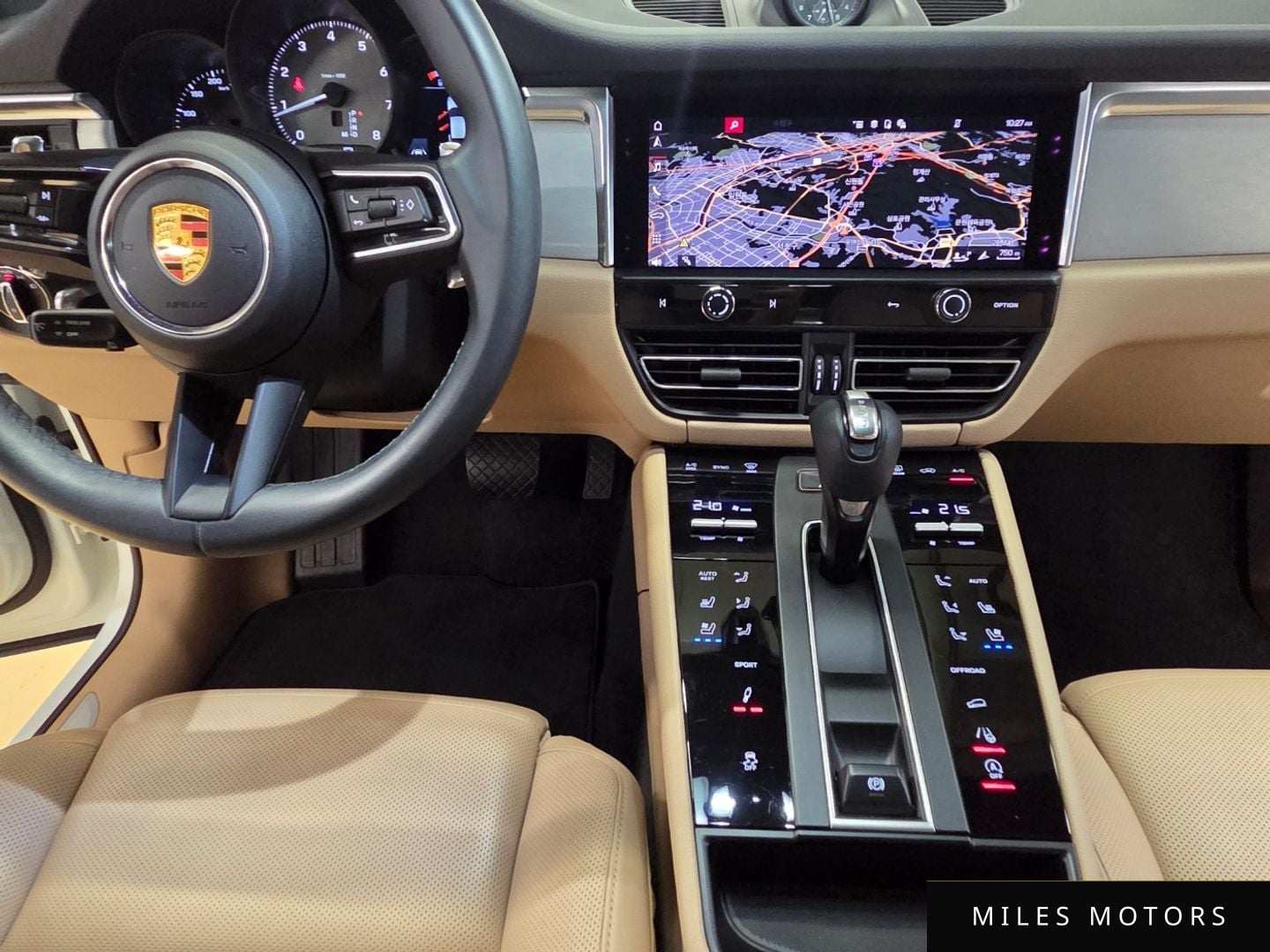Porsche Macan 2022 — миниатюра 9