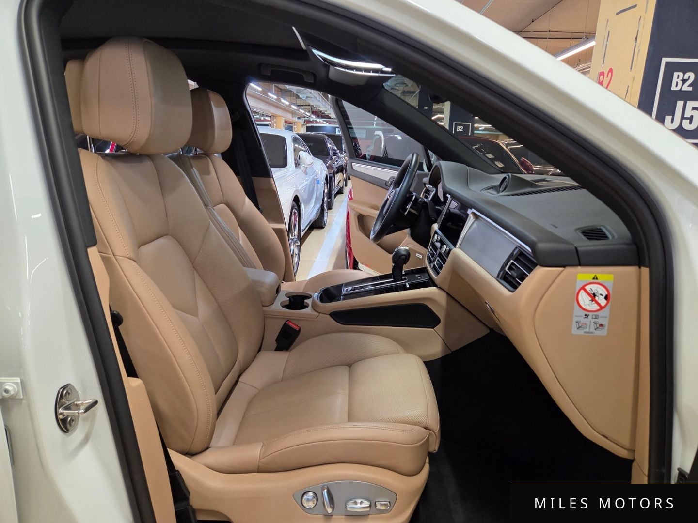 Porsche Macan 2022 — миниатюра 12