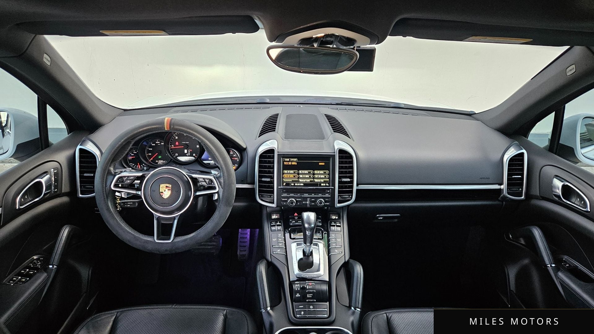 Porsche Cayenne 2016 — миниатюра 10