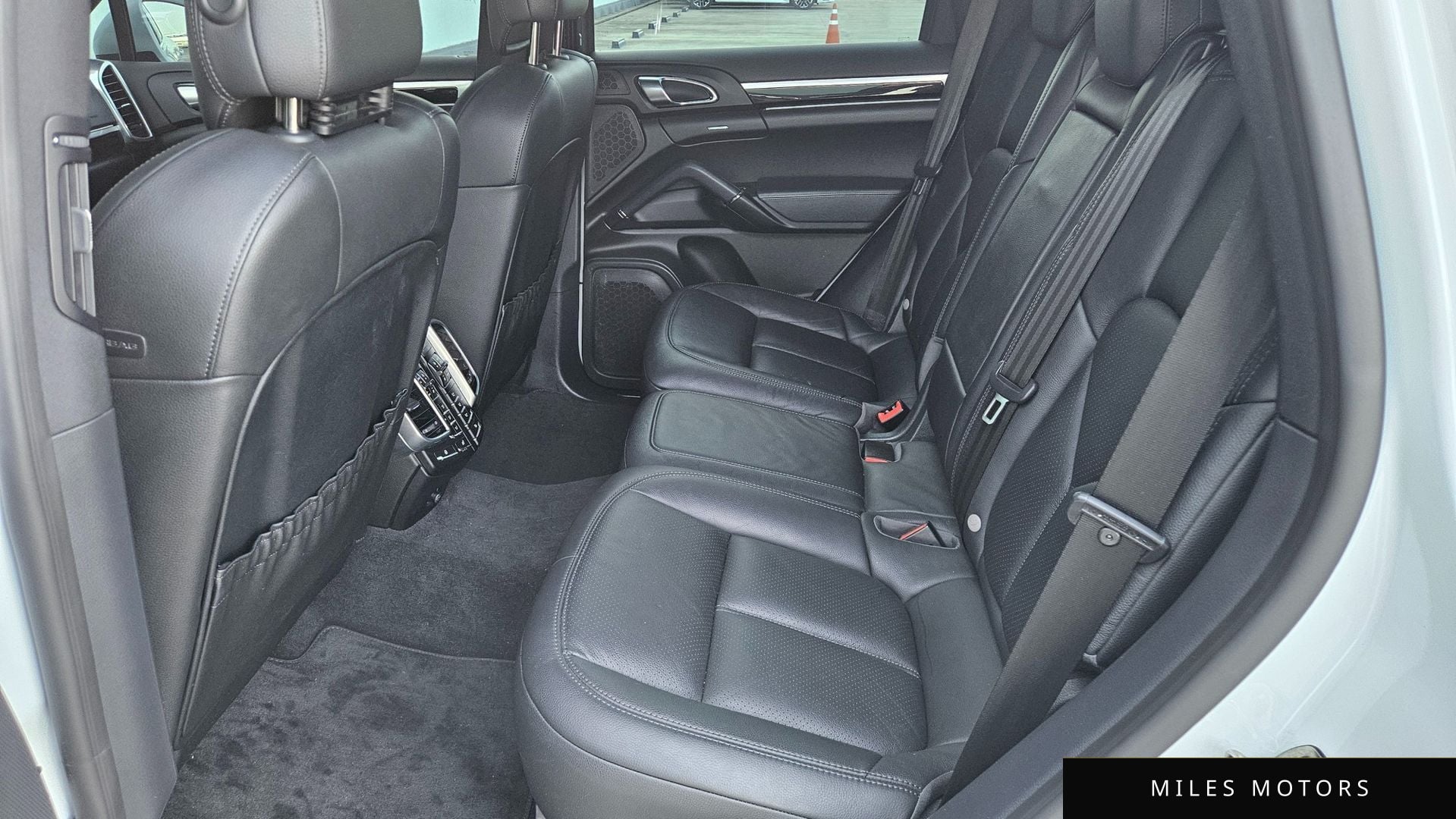 Porsche Cayenne 2016 — миниатюра 11