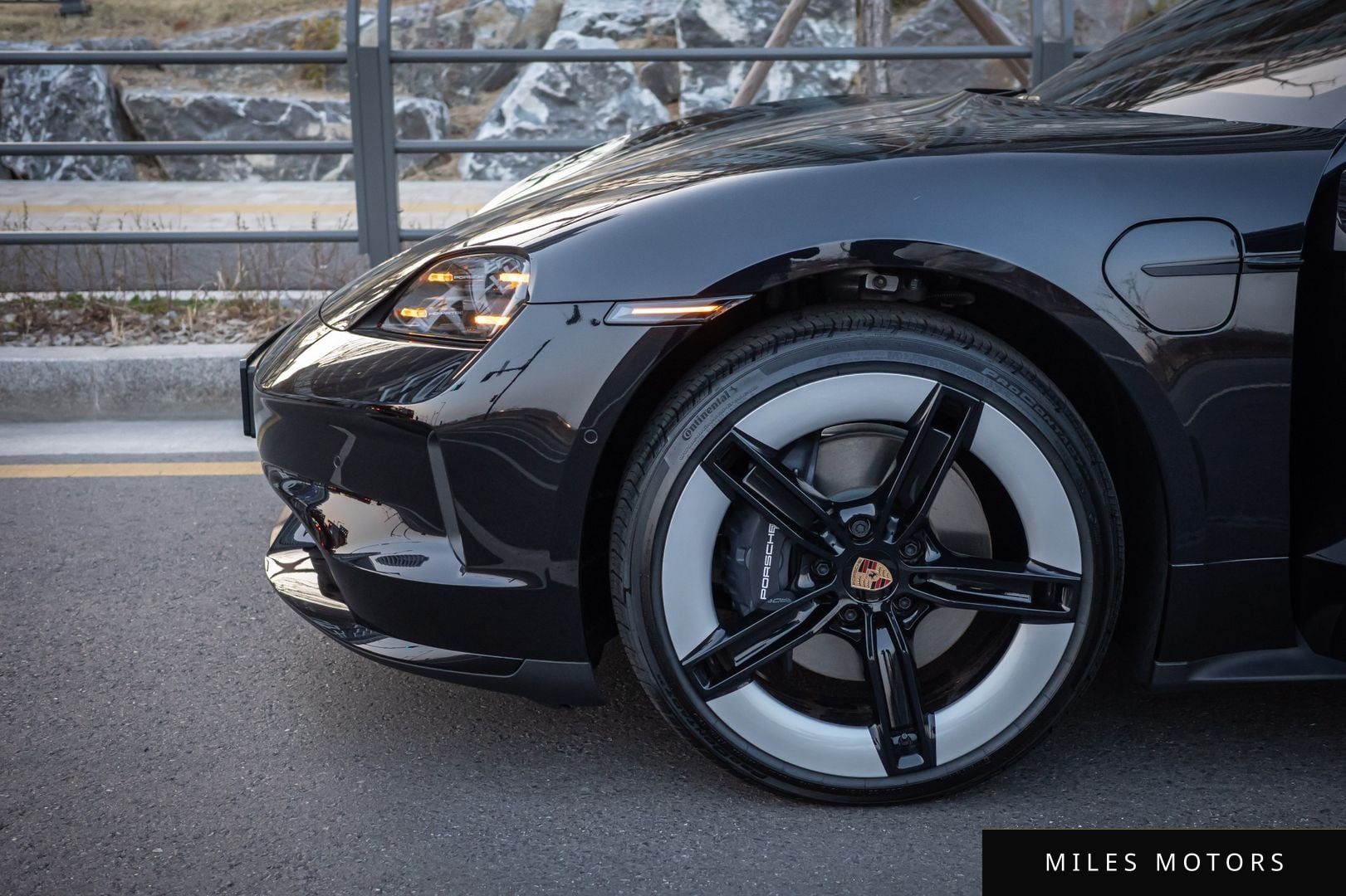 Porsche Taycan 2026 — миниатюра 2