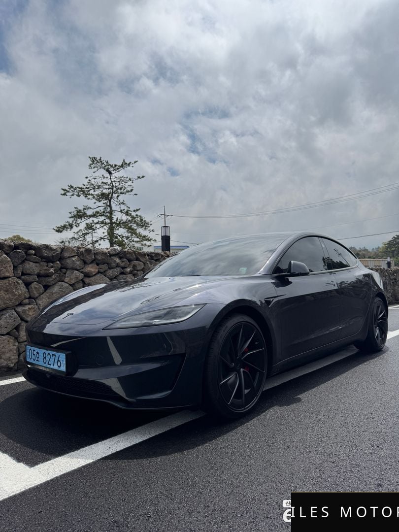 Tesla Model 3 2026 — фото 1 из 12