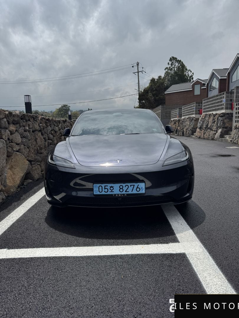 Tesla Model 3 2026 — миниатюра 3