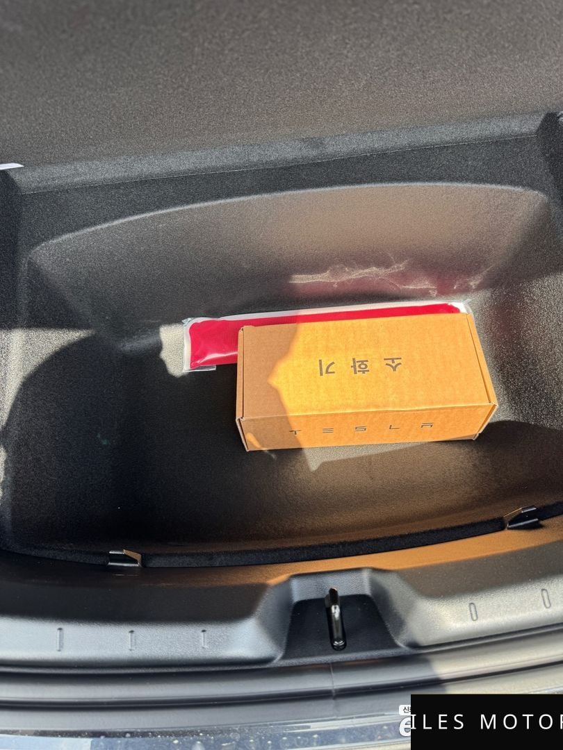 Tesla Model 3 2026 — миниатюра 12
