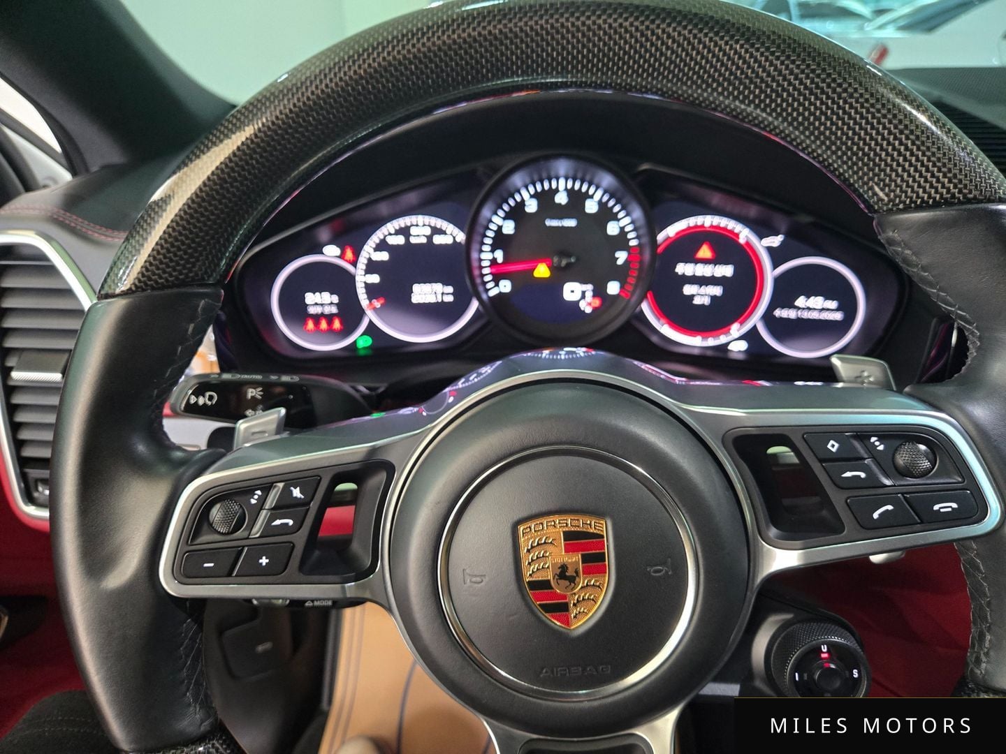 Porsche Cayenne 2021 — миниатюра 7