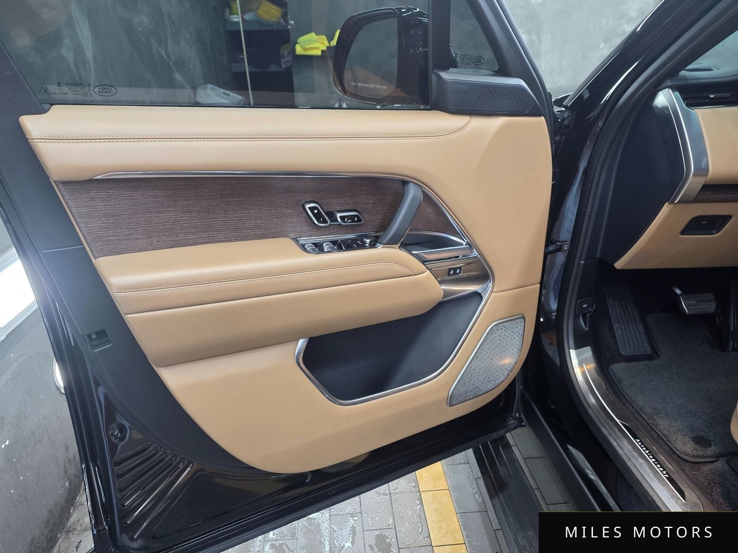 Land Rover Range Rover 2024 — миниатюра 8