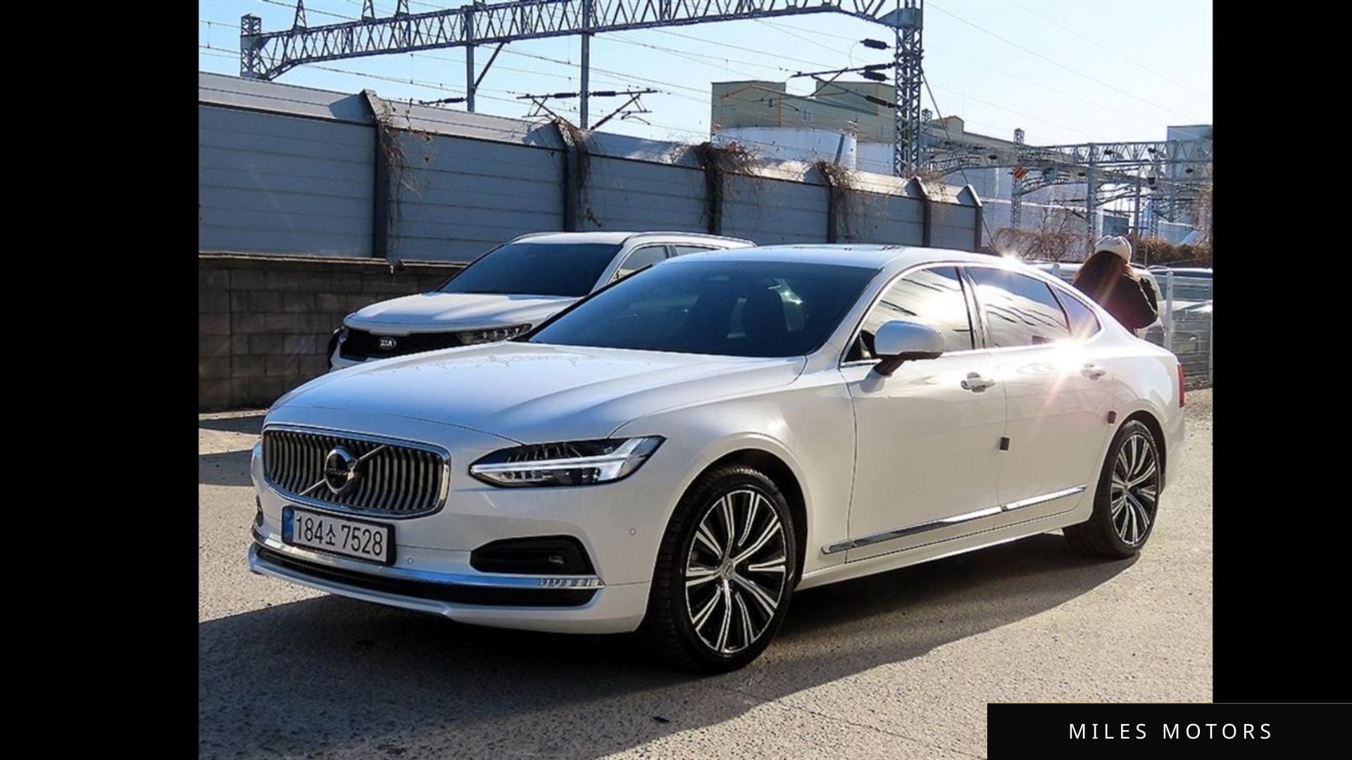Volvo S90 2023 — миниатюра 2
