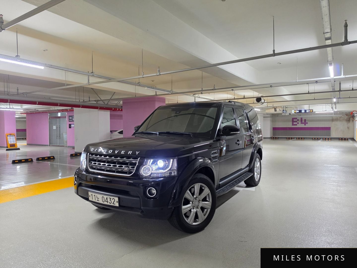 Land Rover Discovery 2016 — фото 1 из 12