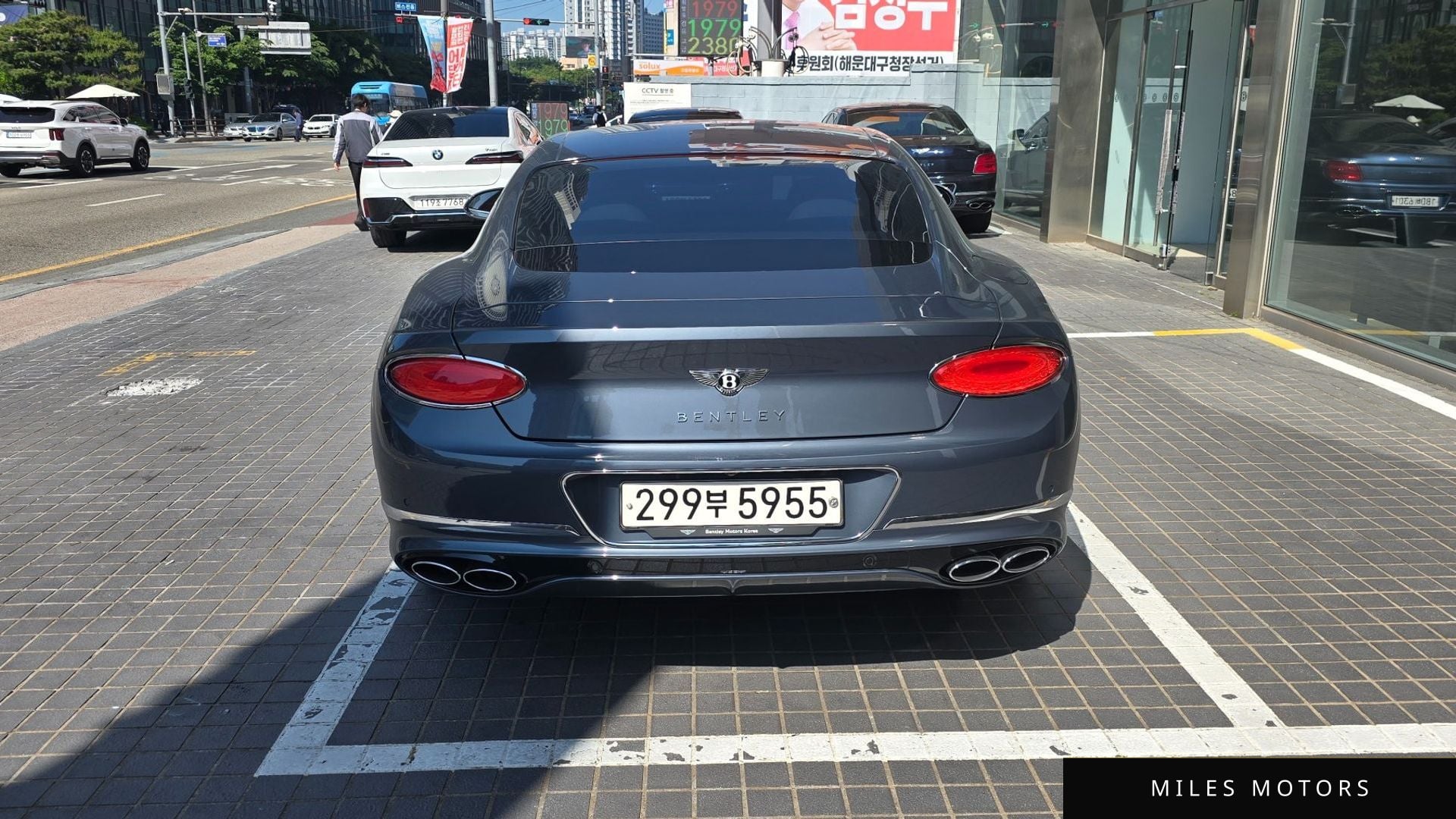 Bentley Continental GT 2023 — миниатюра 4