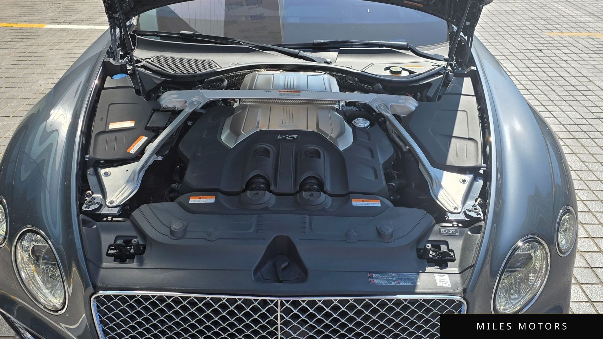 Bentley Continental GT 2023 — миниатюра 6