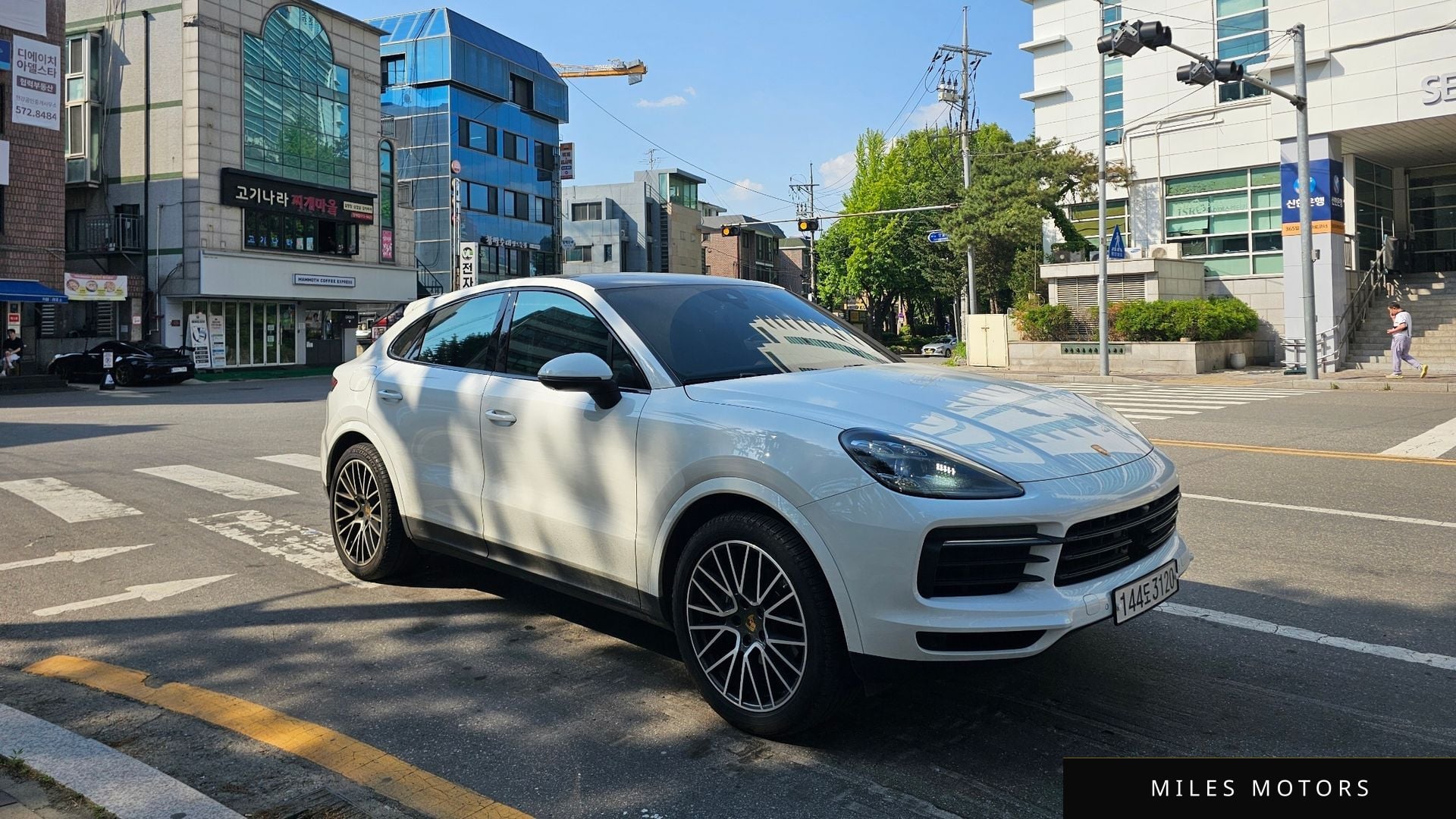 Porsche Cayenne 2021 — миниатюра 3