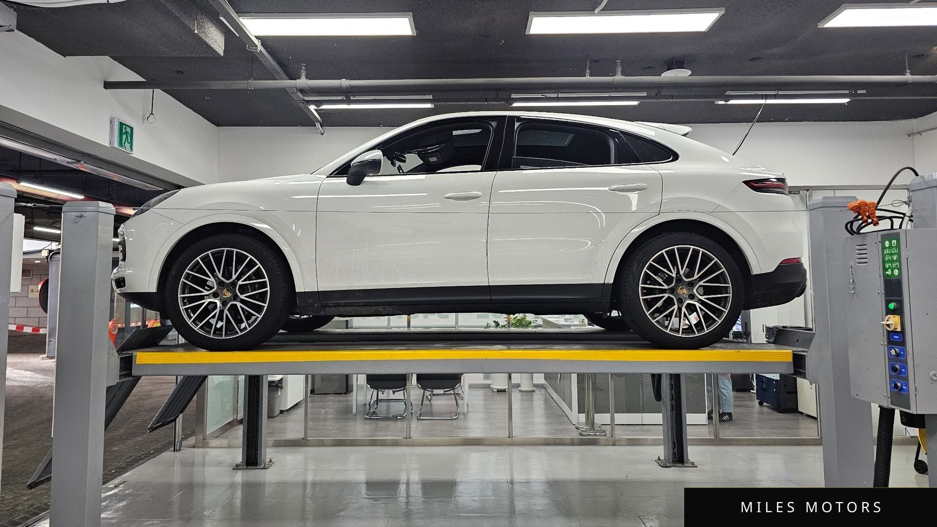 Porsche Cayenne 2021 — миниатюра 8