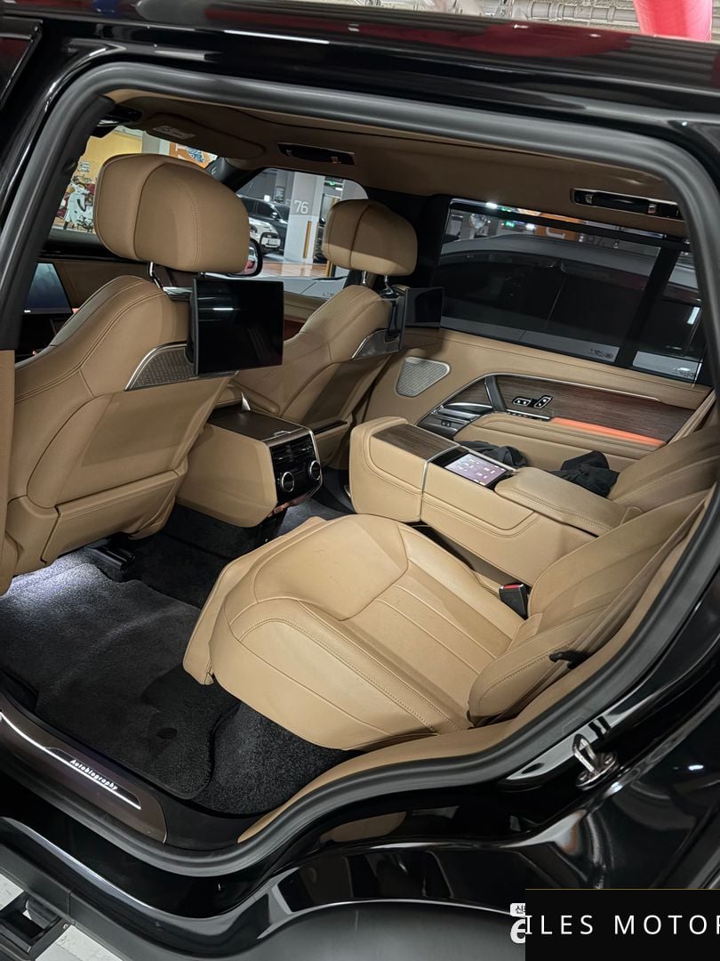 Land Rover Range Rover 2024 — миниатюра 10