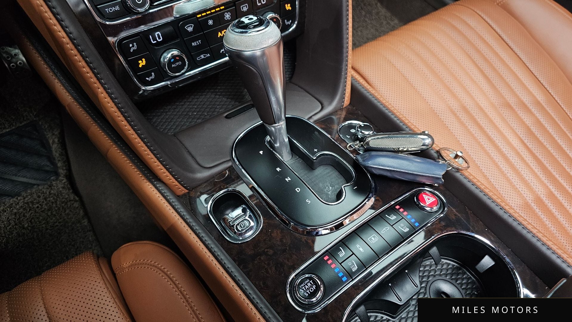 Bentley Flying Spur 2018 — миниатюра 12