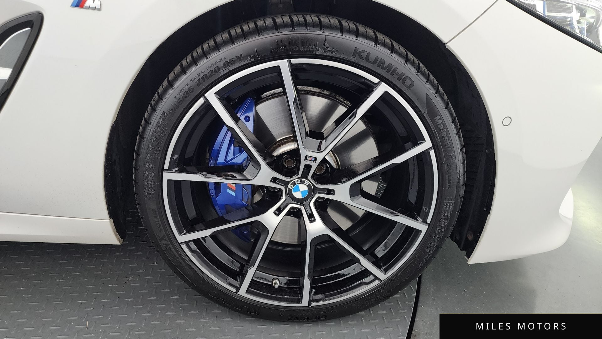 BMW 8 Series (G15) 2022 — миниатюра 7