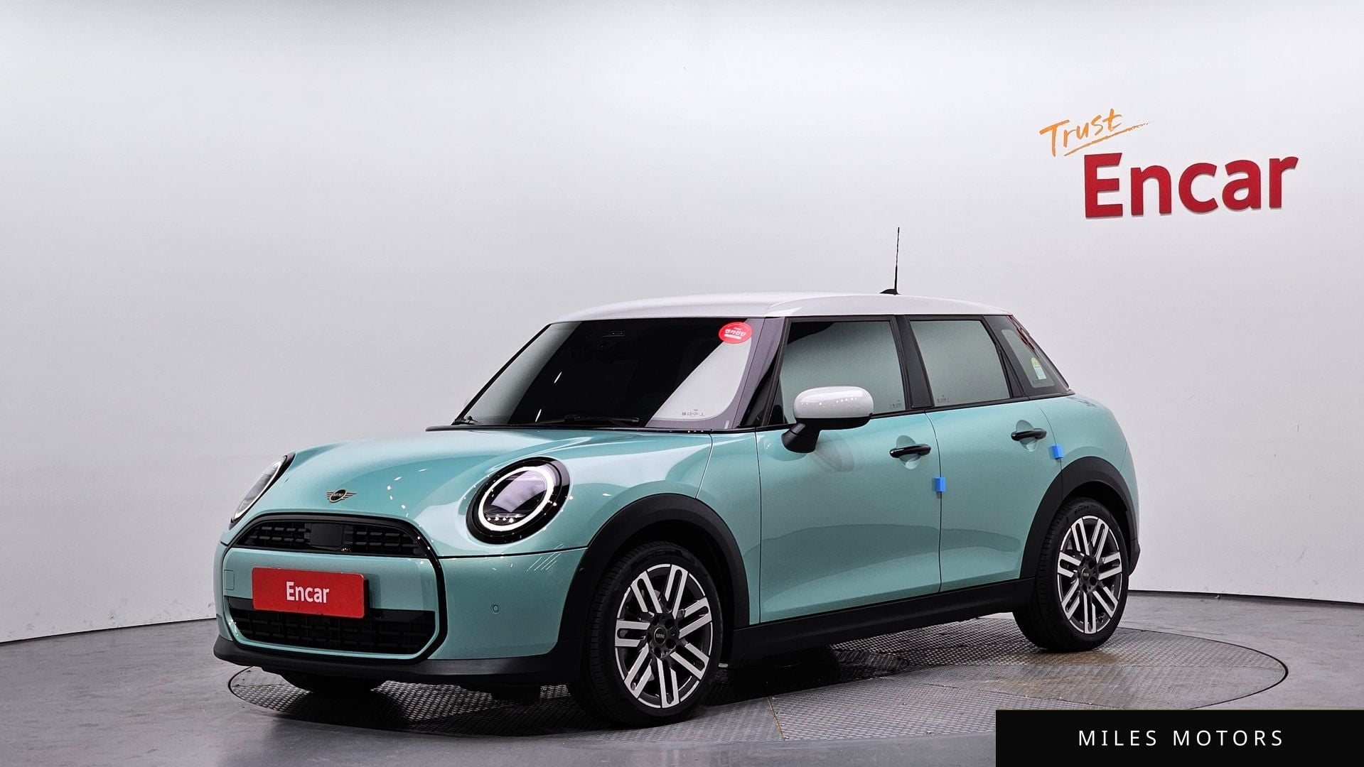 MINI Cooper 2025 — фото 1 из 12