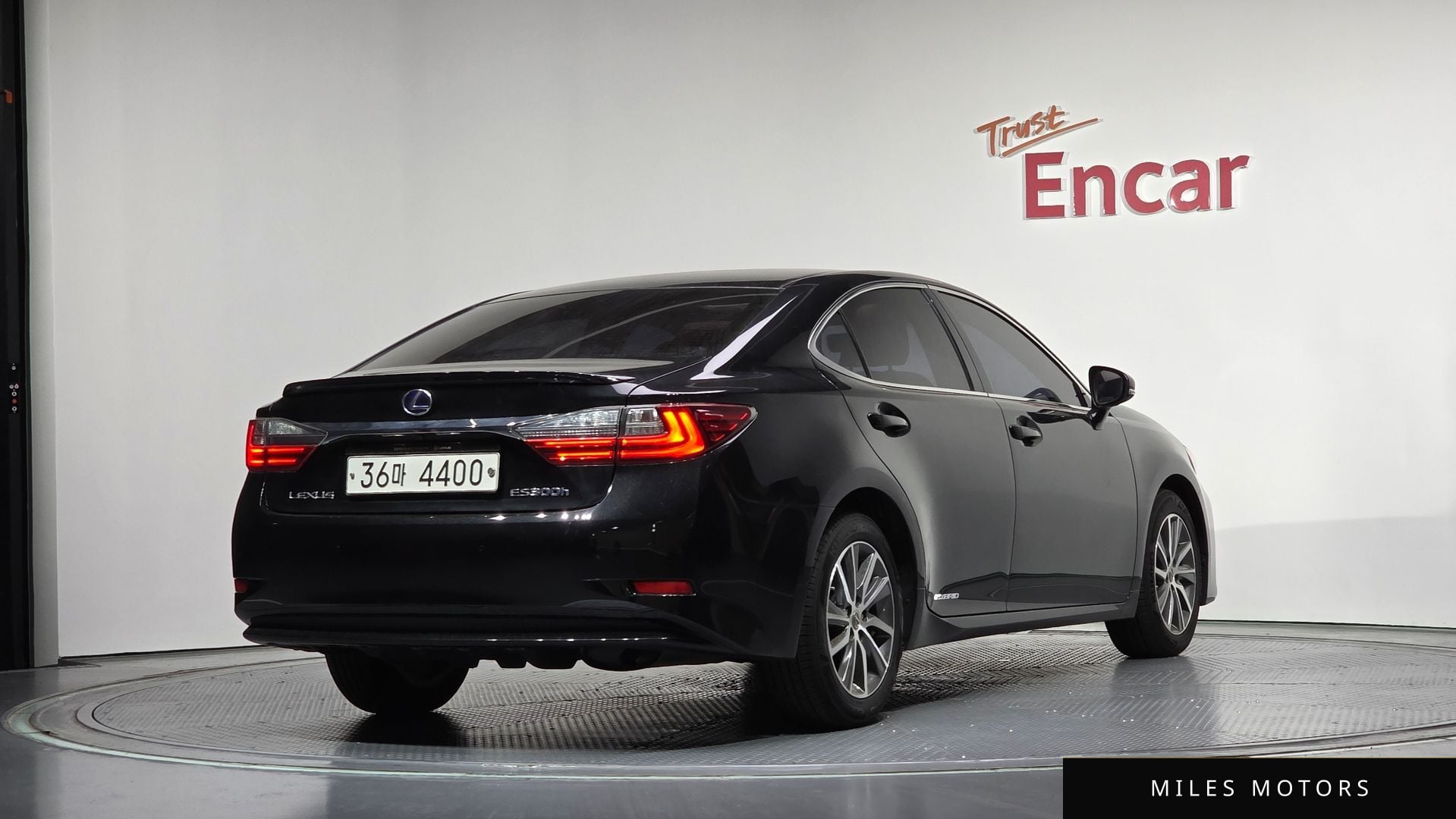 Лексус ES350 2017 — миниатюра 2