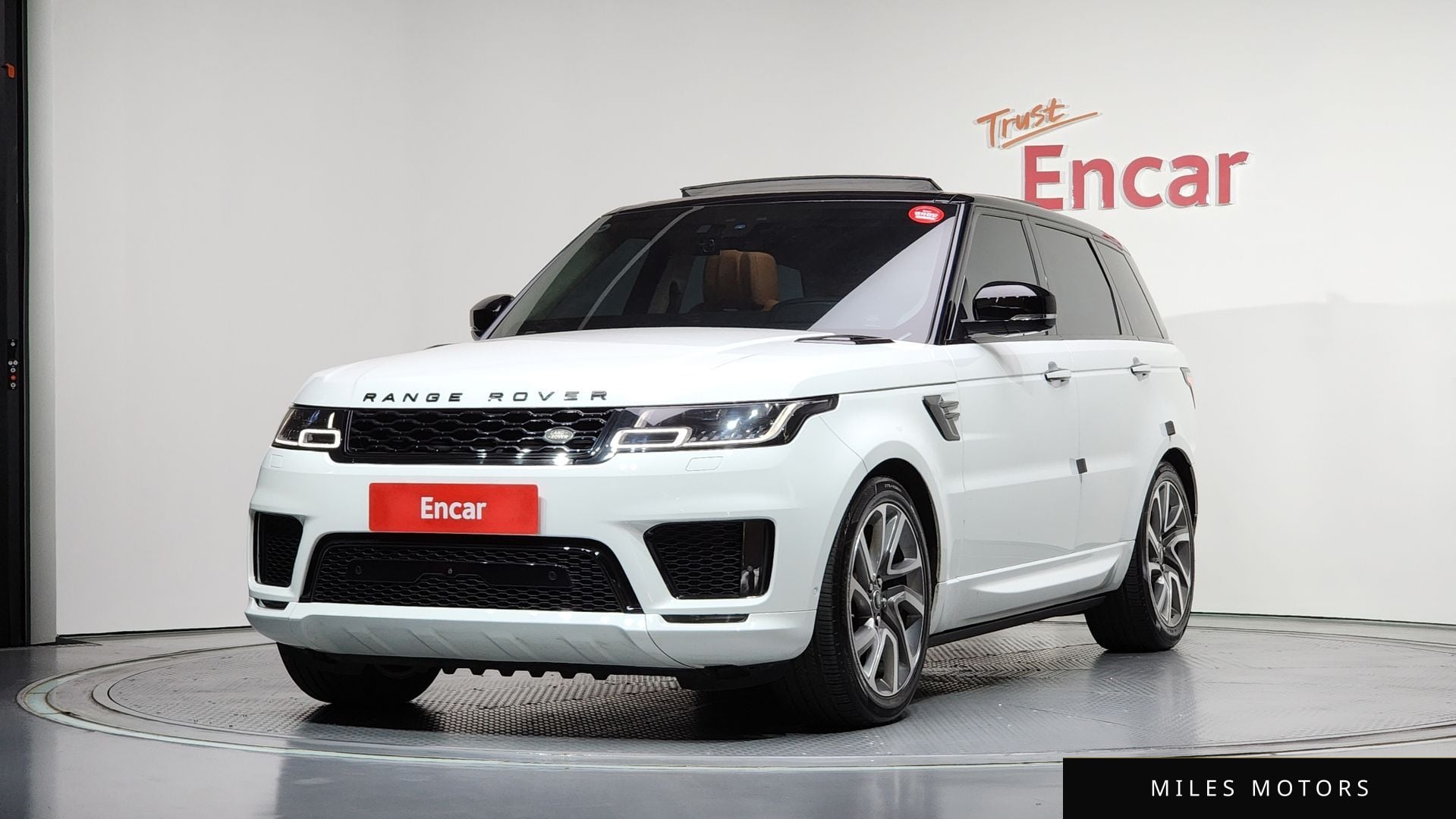 Land Rover Range Rover Sport 2018 — фото 1 из 12