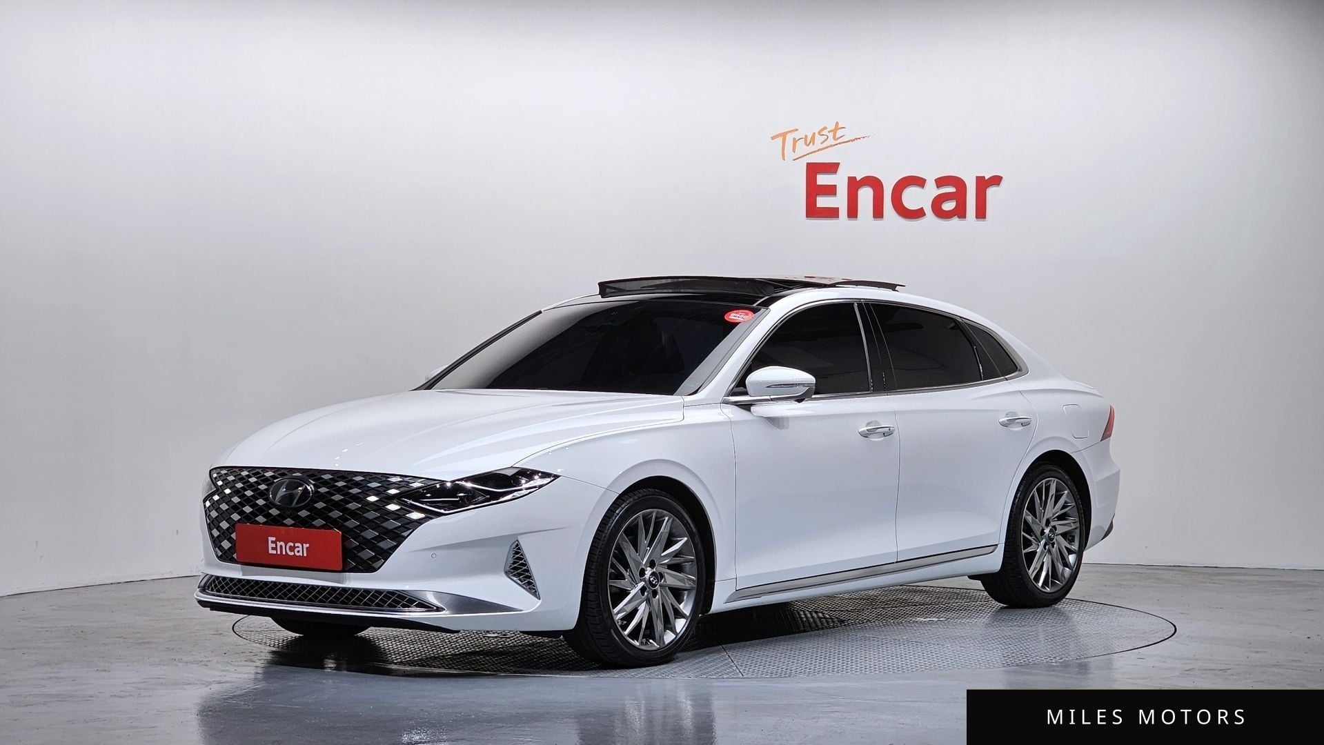 Hyundai Grandeur 2020 — фото 1 из 12